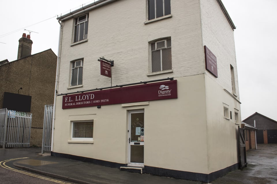 F L Lloyd Funeral Directors