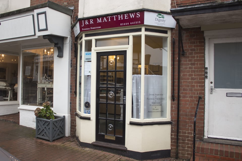 J & R Matthews Funeral Directors